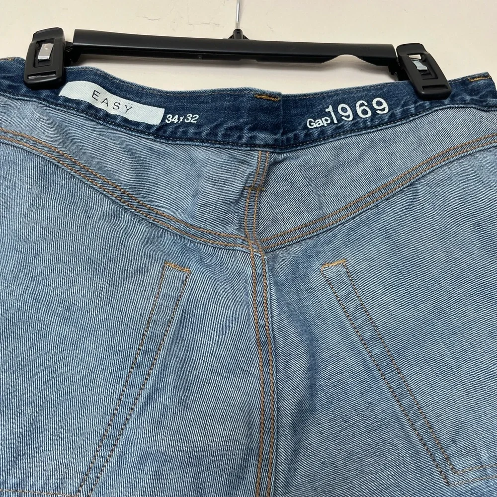 GAP VTG MENS Blue Relaxed Jeans with Classic Fit and Stitching Details - Picture 3 of 7